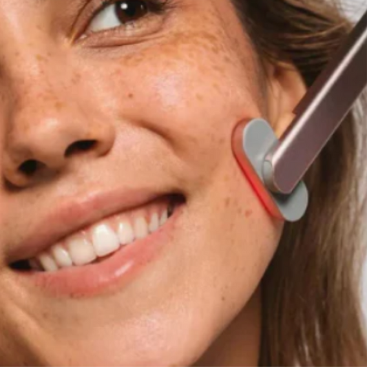 ✨ Sculpt Your Glow: The Science-Backed Power of Zennredi’s Red Light Therapy Wand