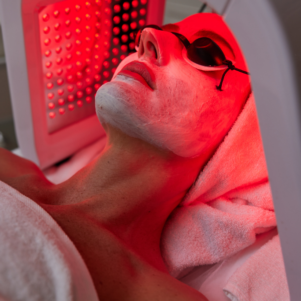 Zennedi LED Light Therapy Mask with red lights for facial mask treatment and skin renewal
